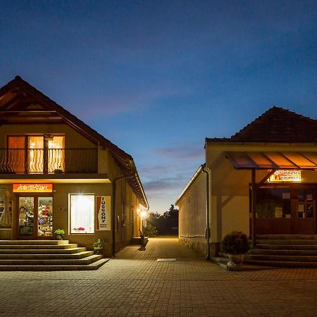 Bodzahaz Apartman Tarjan ภายนอก รูปภาพ