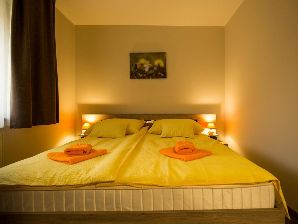 Bodzahaz Apartman Tarjan ภายนอก รูปภาพ