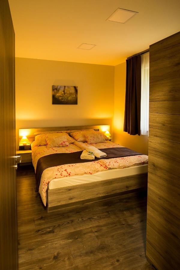 Bodzahaz Apartman Tarjan ภายนอก รูปภาพ