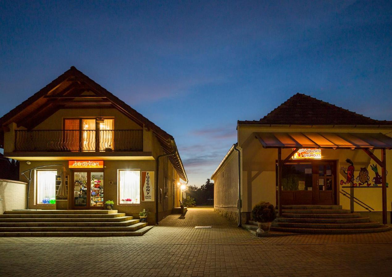 Bodzahaz Apartman Tarjan ภายนอก รูปภาพ